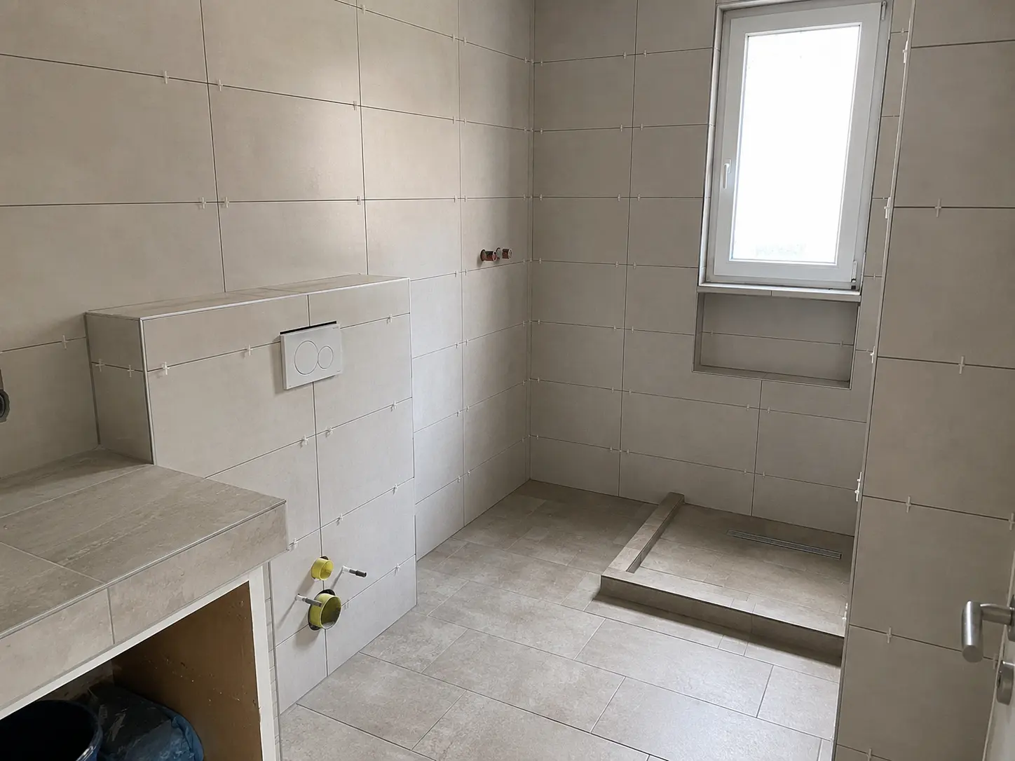 Fliesenarbeiten durch Kopall Malermeister Halle